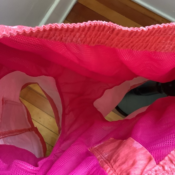 Tommy Bahama Swim Trunks - Picture 8 of 9